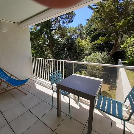 Apartament Beau T2 Renove - Terrasse - De Standing - Au Calme